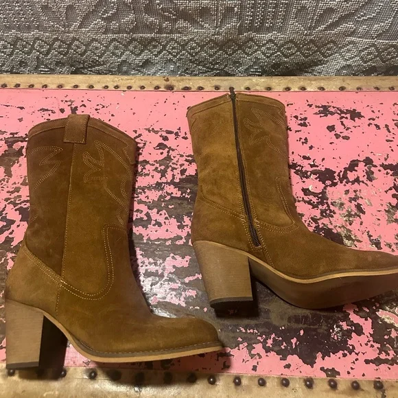 VINCE CAMUTO Brown Suede Women's Boots Sz 8 39 - Picture 6 of 8